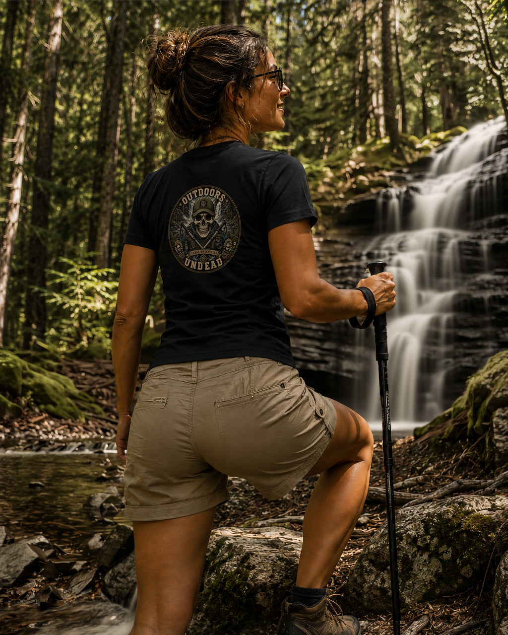 Hiker Waterfalls-Vintage Round