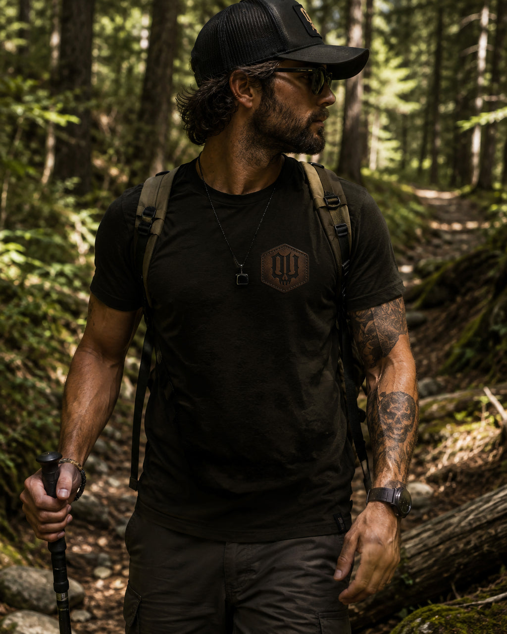 Hiker Lake Trail-Vintage Round